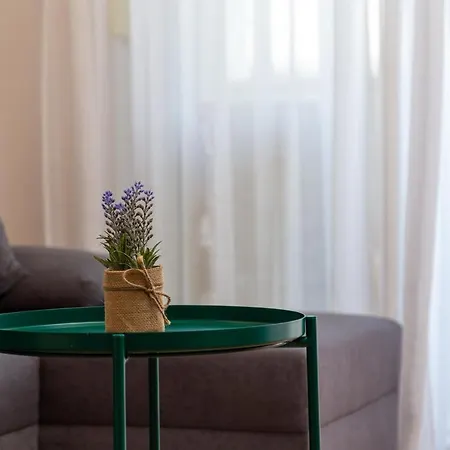 Petado Apartment Split